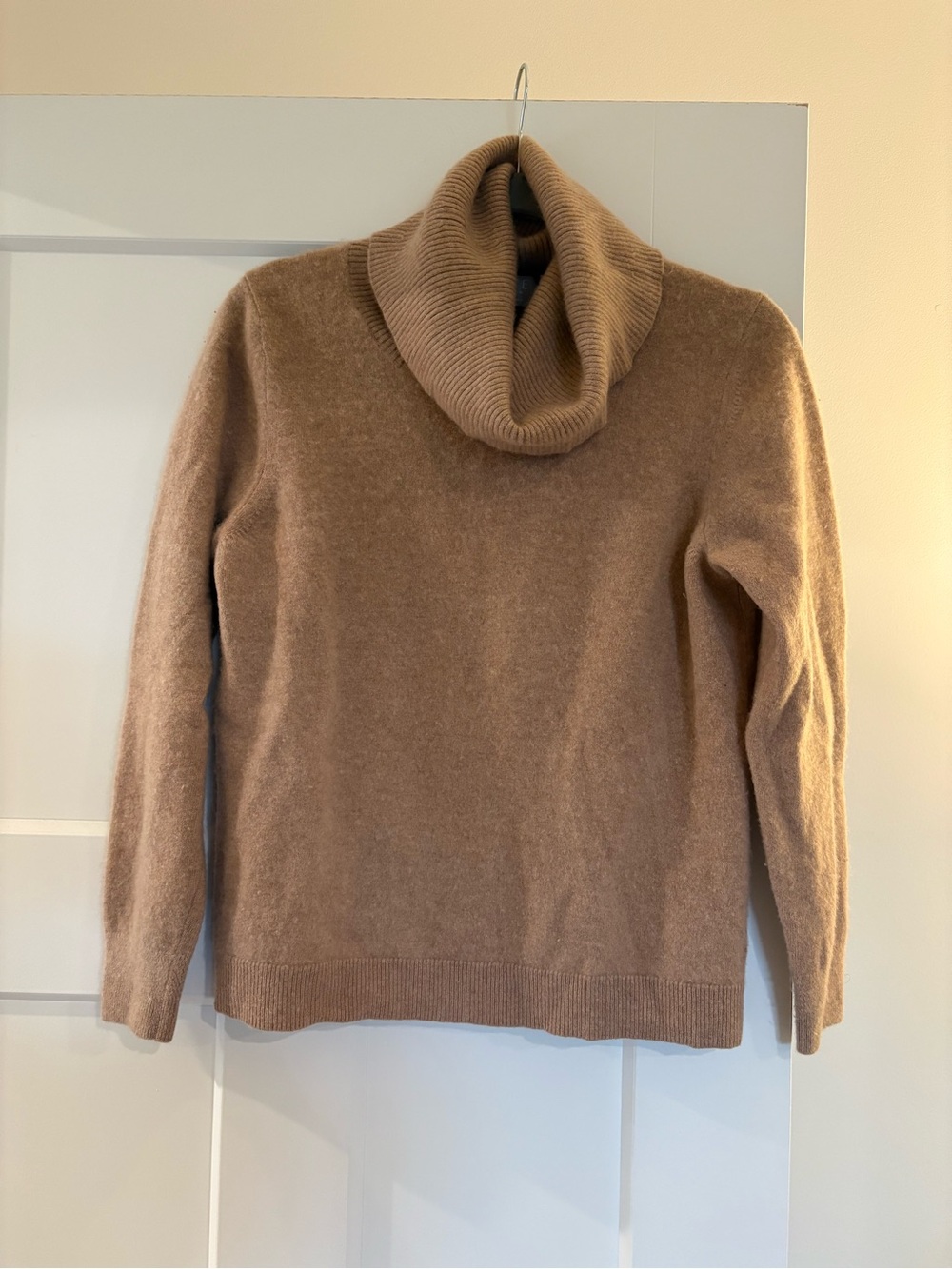 Pure Collection 100% Cashmere Camel Turtleneck Sweater